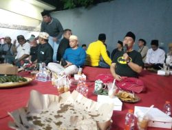 Meski Diguyur Hujan Pengajian Rutin Relawan Bupati Aing Tetap Berjalan