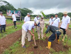 Gerindra Purwakarta Gelar Gerakan Tanam Pohon, Dorong Lingkungan Lestari dan Kesejahteraan Petani